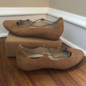 Earthies by Earth, Essen Flat, 9.5 Cognac